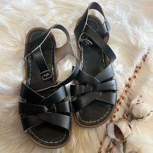 Saltwater Sandals by Hoy Shoes, black
